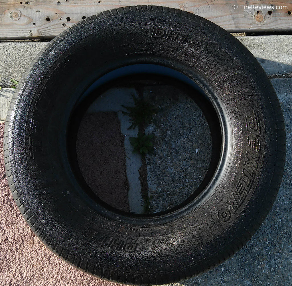 Dextero DHT2 tire