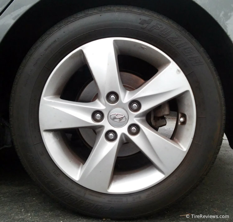 Fuzion Touring tire on a Hyundai Elantra